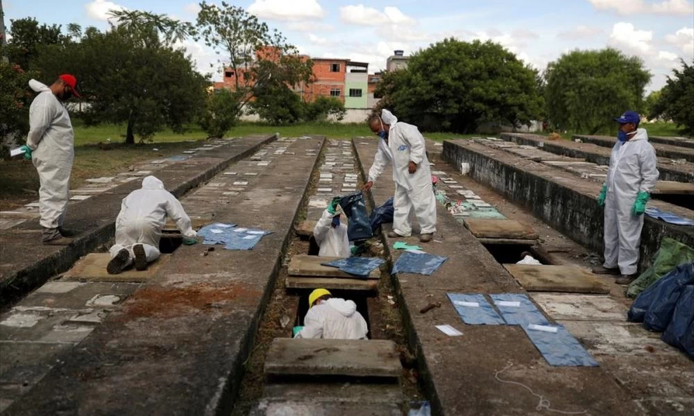 Βραζιλία: ''Ψυχρολουσία" με 820 θανάτους μέσα σε 24 ώρες